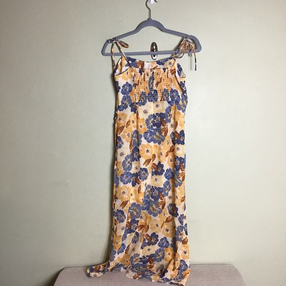 Micas Women floral Dress Sz. Med (Runs Small) NWT Side Split Tie Shoulde… - Picture 4 of 9